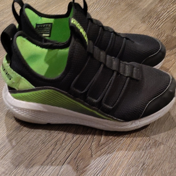 Skechers Black and Neon Green Slip-On Shoes - Picture 5 of 5